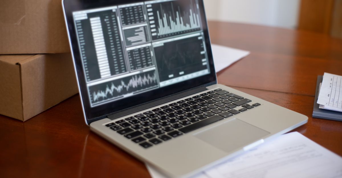 A Simple Analytics Checklist For Small Business Websites contextual article image for Moo My Site.